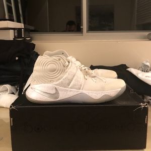 Nike Kyrie 2 GS 'White Speckle'